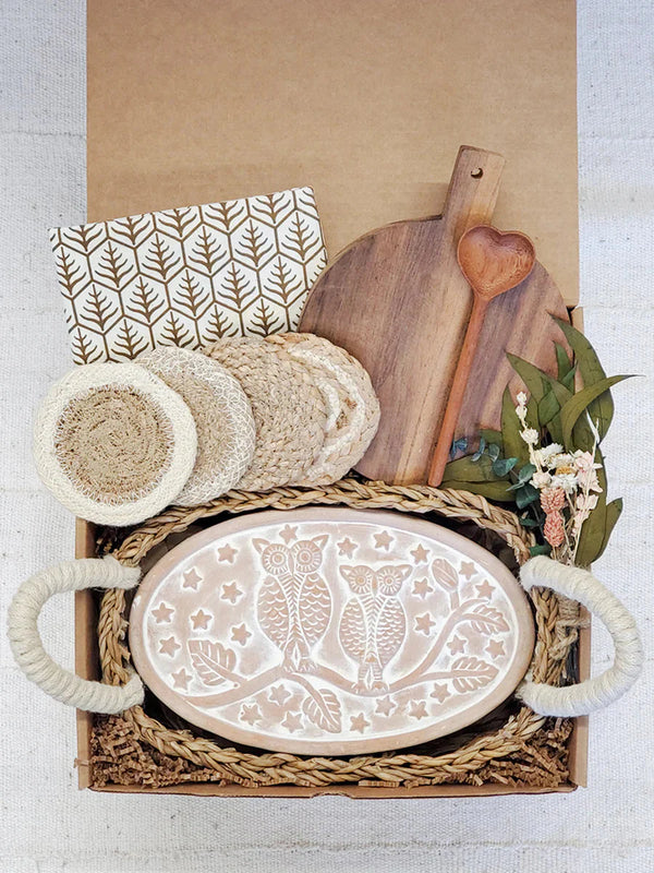 Oval Bread Warmer Gift Box With Round Wooden Board and Spoon